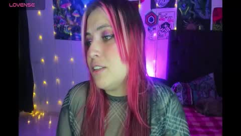 MISS LUNA  online show from January 2026 07:06:02 PM