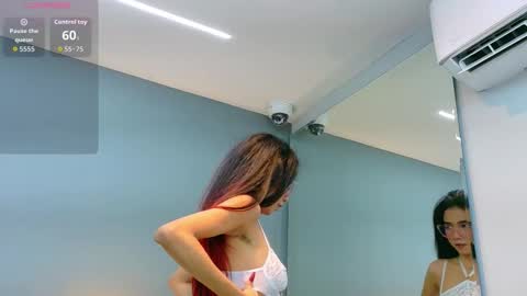 LUNA  online show from September 2025 01:22:01 PM