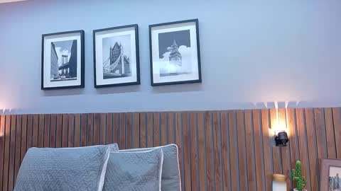 LUNA  online show from February 2026 12:35:02 PM