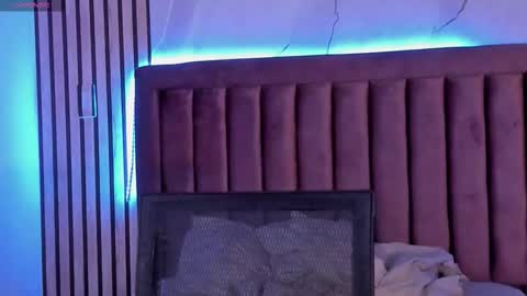 Luna  online show from September 2025 12:18:01 PM