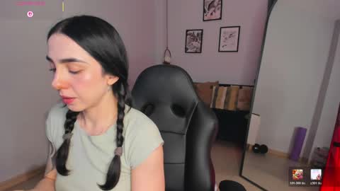 Snapshot of luna_tagliaferri chatting on May 2026 09:21:01 PM Luna online show from May 2026 09:21:01 PM