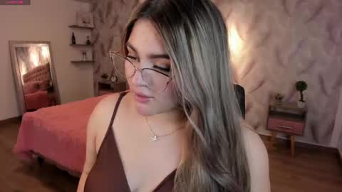 Snapshot of luna_volk chatting on October 2025 02:53:01 AM Luna online show from October 2025 02:53:01 AM