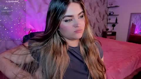 Snapshot of luna_volk chatting on November 2025 02:33:02 AM Luna online show from November 2025 02:33:02 AM