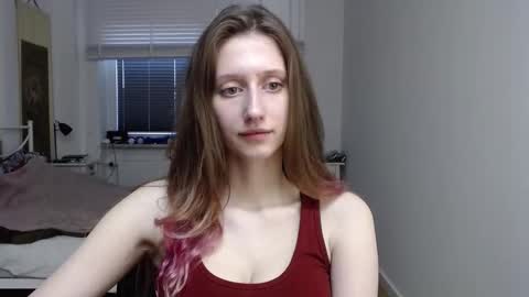 L U N A  online show from December 2025 07:26:02 AM