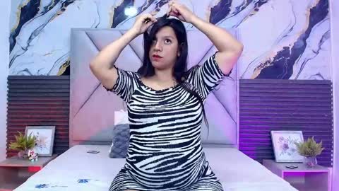 Lunaa rossee  online show from April 2026 07:51:02 PM