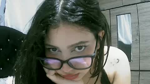 lunaa_sub online show from January 2025 02:58:02 AM