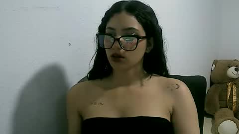 lunaa_sub online show from February 2025 12:06:01 AM