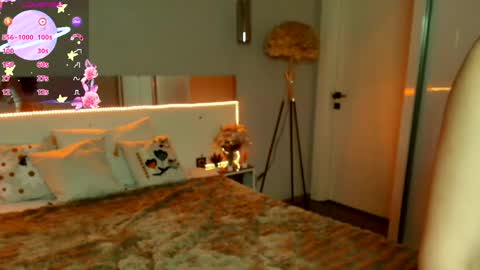 Sophia online show from April 2026 11:02:02 AM