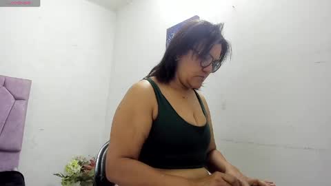 Snapshot of lunabrillante1972 chatting on May 2026 08:55:02 AM lunabrillante1972 online show from May 2026 08:55:02 AM