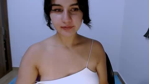 Snapshot of lunadaddy33 chatting on January 2025 01:16:02 AM My name is luna Lovense is active my orgasms in your hands Give me more pleasure and make me cum PVT IS OPEN online show from January 2025 01:16:02 AM