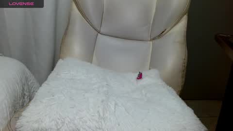 Luna Dread online show from October 2025 05:16:01 AM