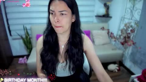 Luna online show from November 2025 01:29:02 AM