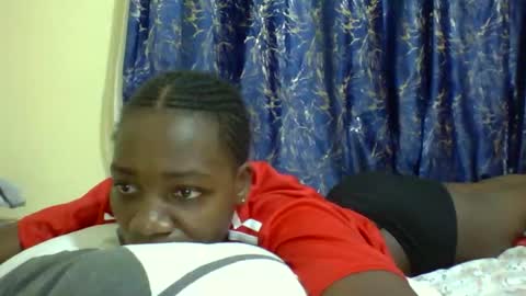 lunah_kitty online show from April 2026 06:01:01 PM