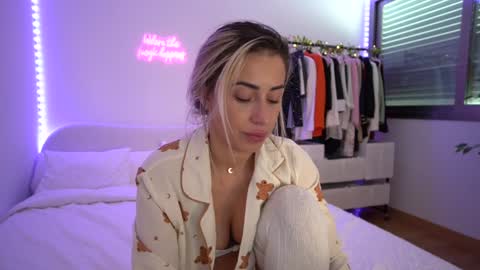 Laura online show from January 2025 11:43:01 AM