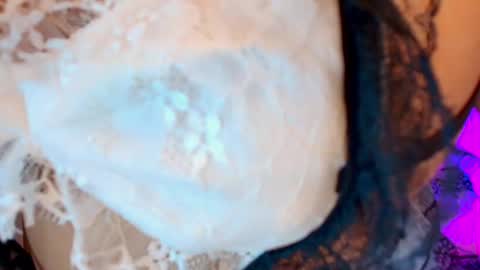 Snapshot of lunaira_deep chatting on October 2025 06:56:01 PM Scarleet online show from October 2025 06:56:01 PM