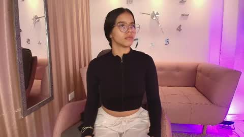 lunamillers_ online show from April 2026 03:45:01 AM