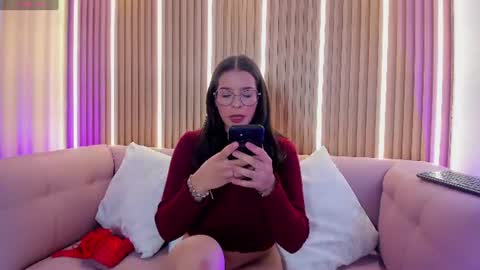 Snapshot of lunamillers_ chatting on July 2026 04:40:01 AM lunamillers_ online show from July 2026 04:40:01 AM