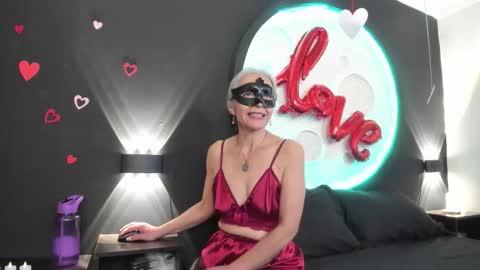 lunamisteriosa_ online show from February 2026 12:04:02 PM