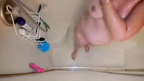 Snapshot of lunapearl__ chatting on October 2025 08:04:01 AM LunaPearl online show from October 2025 08:04:01 AM