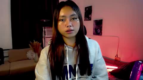 Luna online show from April 2026 07:07:02 PM