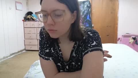 Snapshot of lunaquinn45 chatting on December 2024 04:25:02 PM lunaquinn45 online show from December 2024 04:25:02 PM