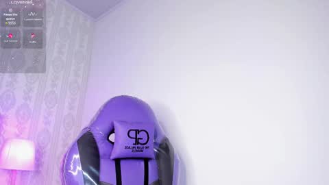 Luna  online show from September 2025 08:56:01 PM