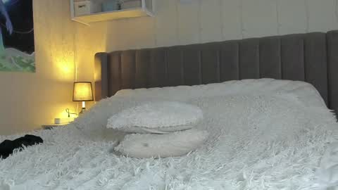 Sofia online show from February 2025 07:37:02 PM