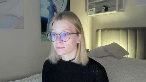 Sofia online show from October 2025 08:25:01 AM