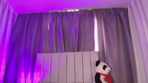  Luna  online show from January 2025 06:41:02 PM