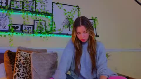 Luna Rishi online show from March 2025 09:38:01 AM