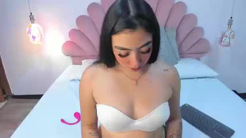 Luna Rossy online show from September 2025 04:34:02 AM