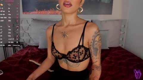 Luna Ruso  online show from March 2025 07:56:01 PM