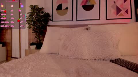 Luna Ruso  online show from April 2026 08:10:02 PM