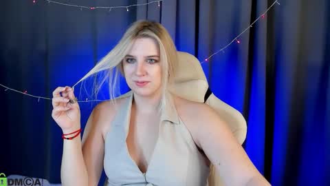 LunasShine online show from January 2026 04:07:02 AM