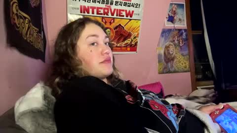 Snapshot of lunastarzbby chatting on February 2025 07:48:01 AM Kohai online show from February 2025 07:48:01 AM