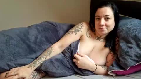 Luna  powered by bitch dust online show from February 2025 02:48:02 PM