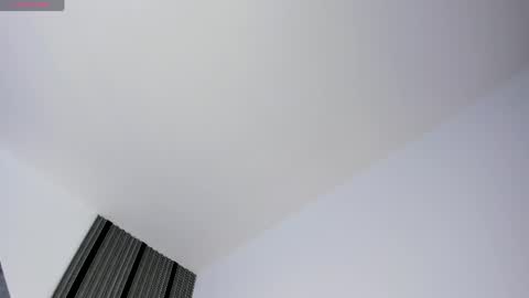 Luna   online show from April 2026 05:01:02 PM