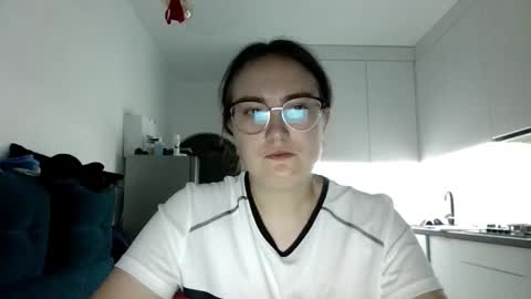 Snapshot of lunavelvet3 chatting on October 2025 09:04:02 PM lunavelvet3 online show from October 2025 09:04:02 PM