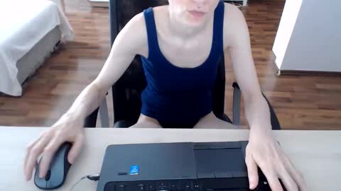 Snapshot of lunavibe_ chatting on June 2026 12:07:02 PM lunavibe_ online show from June 2026 12:07:02 PM