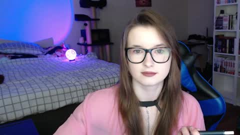 LunaXcherry online show from April 2026 04:48:02 PM