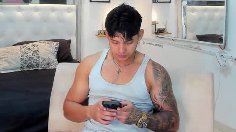 Lunay online show from October 2025 01:03:01 AM