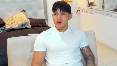 Lunay online show from November 2025 12:21:02 AM