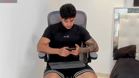 Lunay online show from January 2026 12:27:02 AM