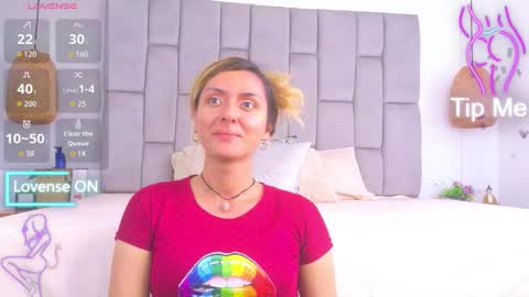 lunitadiva online show from October 2025 03:23:02 PM