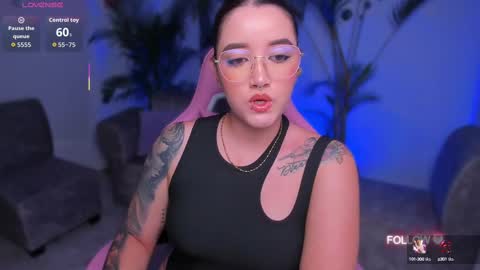 Snapshot of lunna_roosee chatting on September 2025 04:56:02 AM LUNA ROSE online show from September 2025 04:56:02 AM
