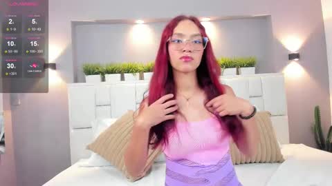 L U N N A online show from October 2025 04:11:01 AM