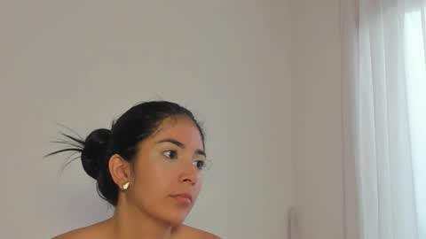     online show from November 2025 01:11:02 PM