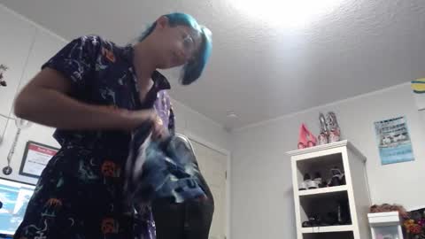 Lunobbione online show from December 2025 03:56:01 AM