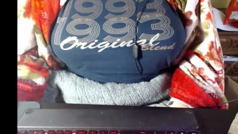 LunoviaXL online show from January 2026 05:17:02 PM