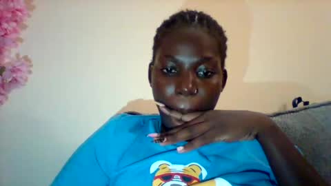 luo_queen online show from September 2025 11:19:01 PM